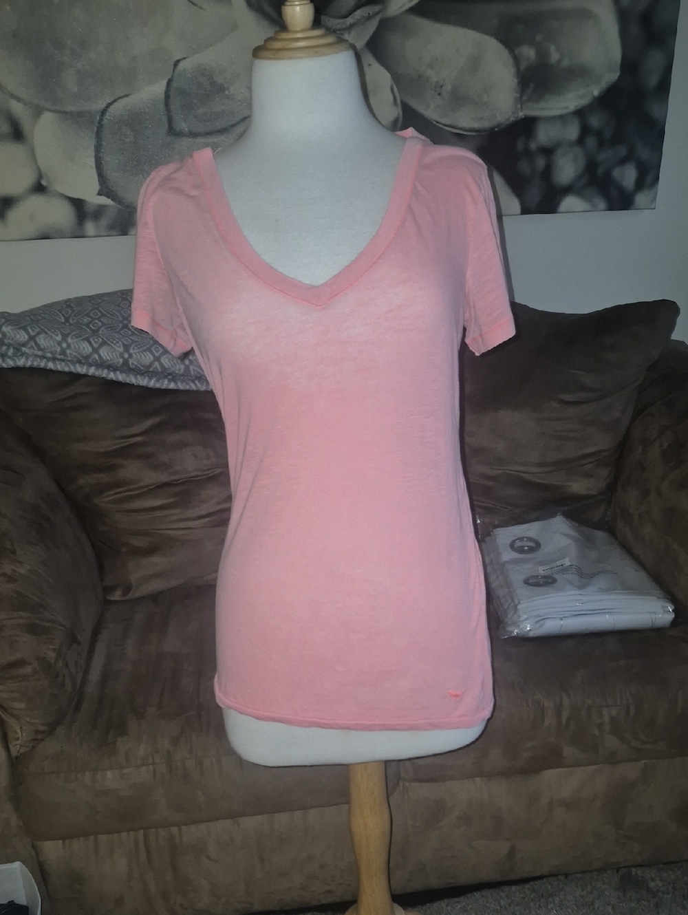 PINK Victoria's Secret Light Pink V-Neck Short Sleeve Tee